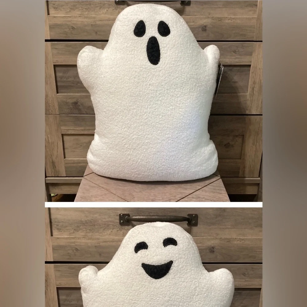 WELL DRESSED HOME HUGE! 2 DIFFERENT FACES!! GHOST PLUSH PILLOW NWT❗️